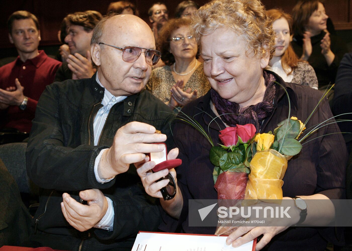 Giving awards to Chekhov Art Theater veteran actors