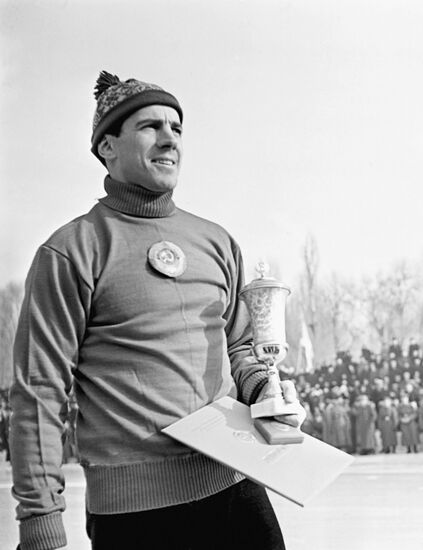 Skates, Grach, sportsman