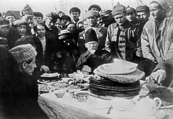 Uzbekistan, Kermine, Kalinin, welcome