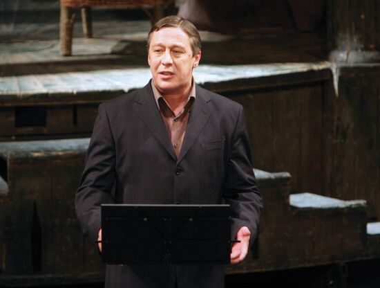 Mikhail Yefremov 