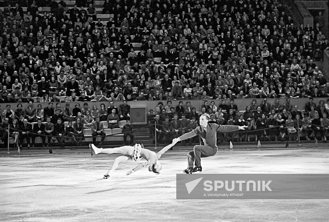 Belousova Protopopov figure-skaters performance
