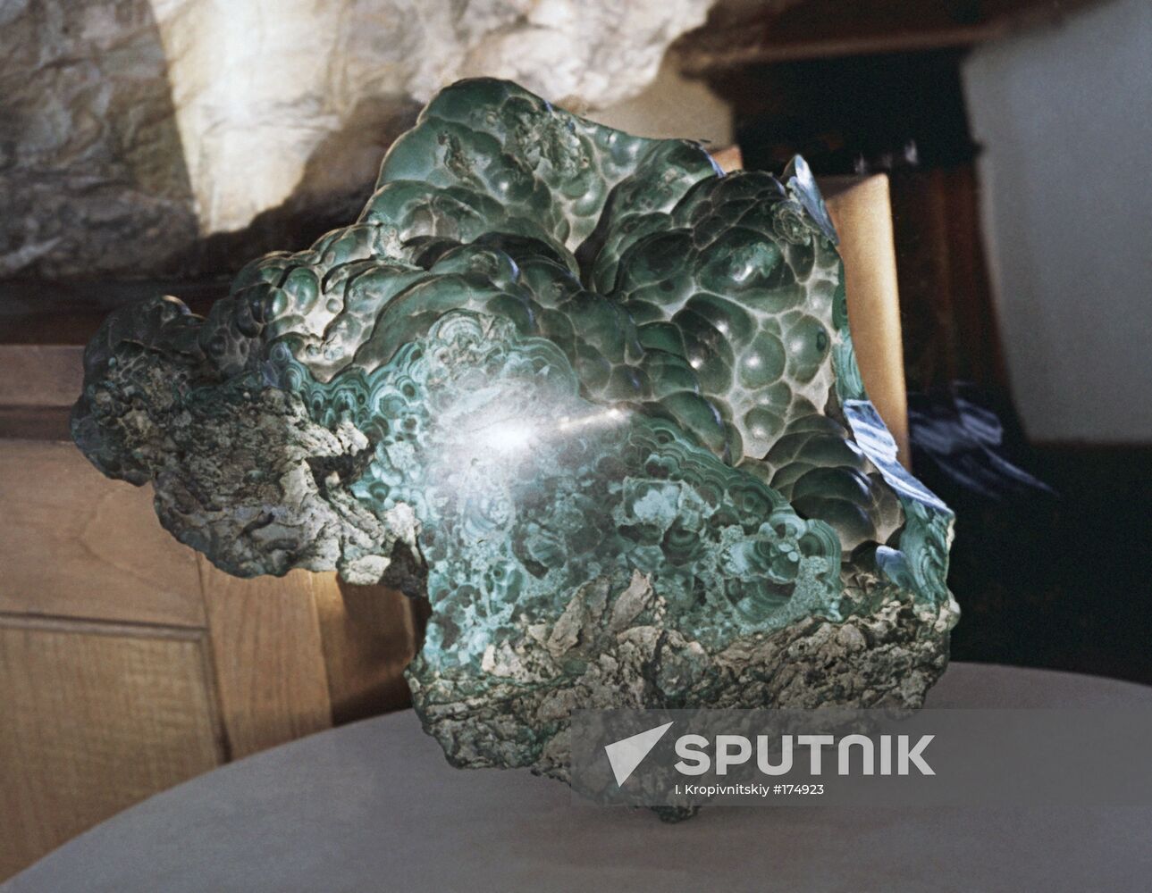 Ural green mineral