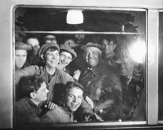 Moscow metro train builders
