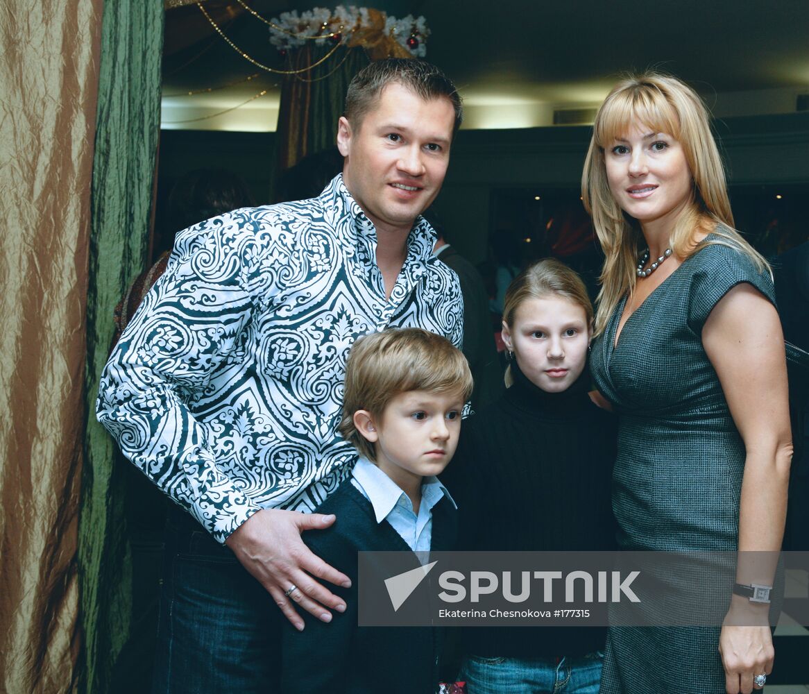Gymnast Alexei Nemov and family