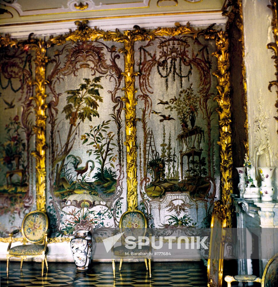 Oranienbaum Chinese Palace interior Spangled Room