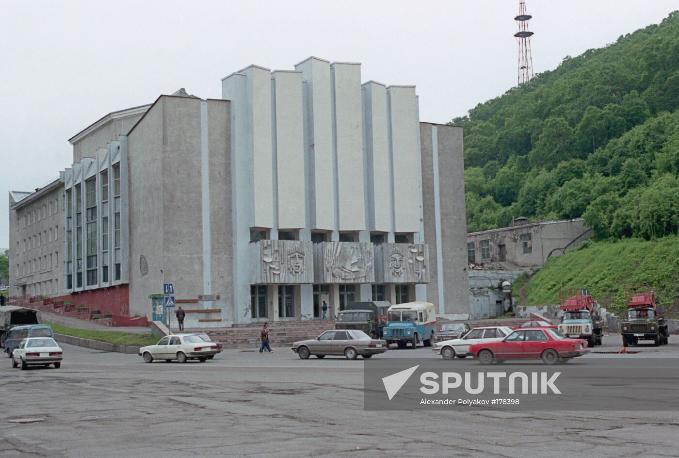 Petropavlovsk-Kamchatsky, theater, building