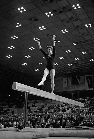Gymnast Larisa Latynina beam exercise