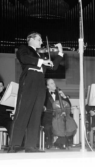 Violinist Valery Klimov's concert 