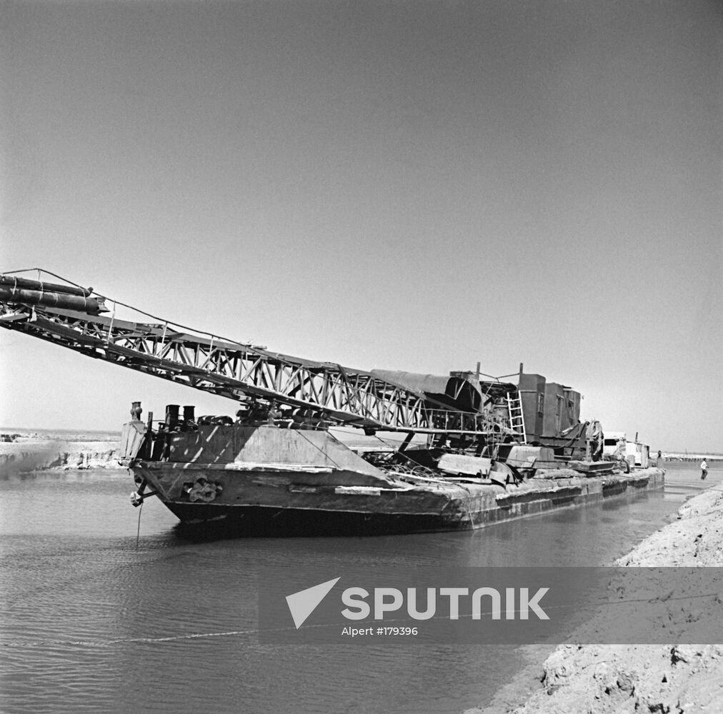 Turkmenistan Karakum Canal construction 