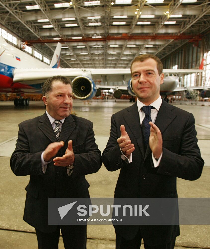 Mikhail Shushpanov and Dmitry Medvedev
