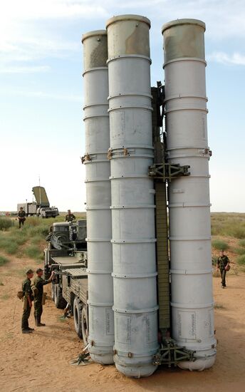 S-300 surface-to-air missile system 