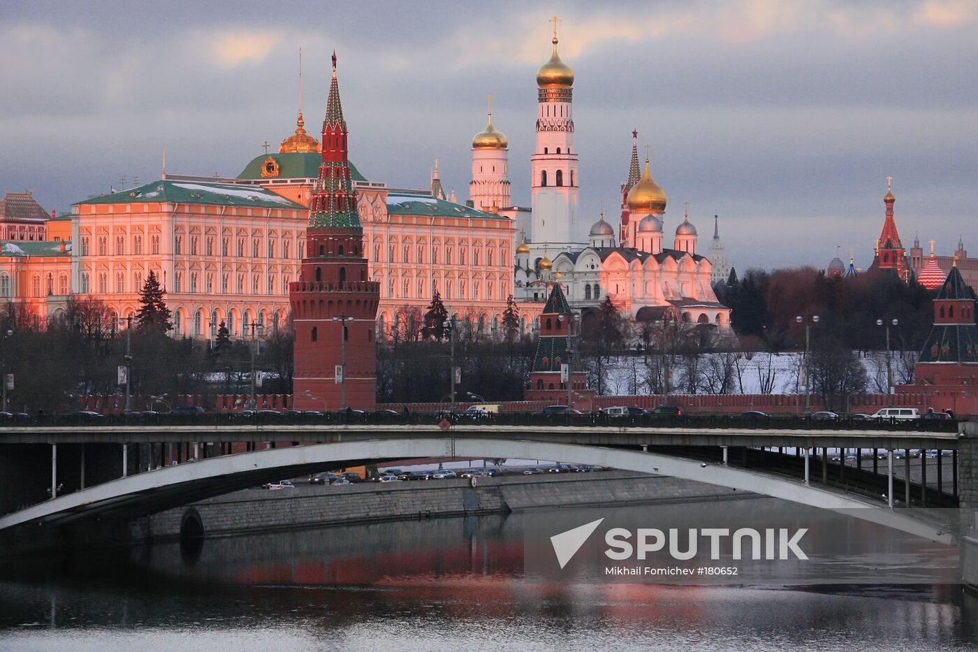A view of the Kamenny Bridge and the Kremlin