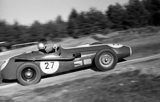 Races, distance, Shakhverdov, champion