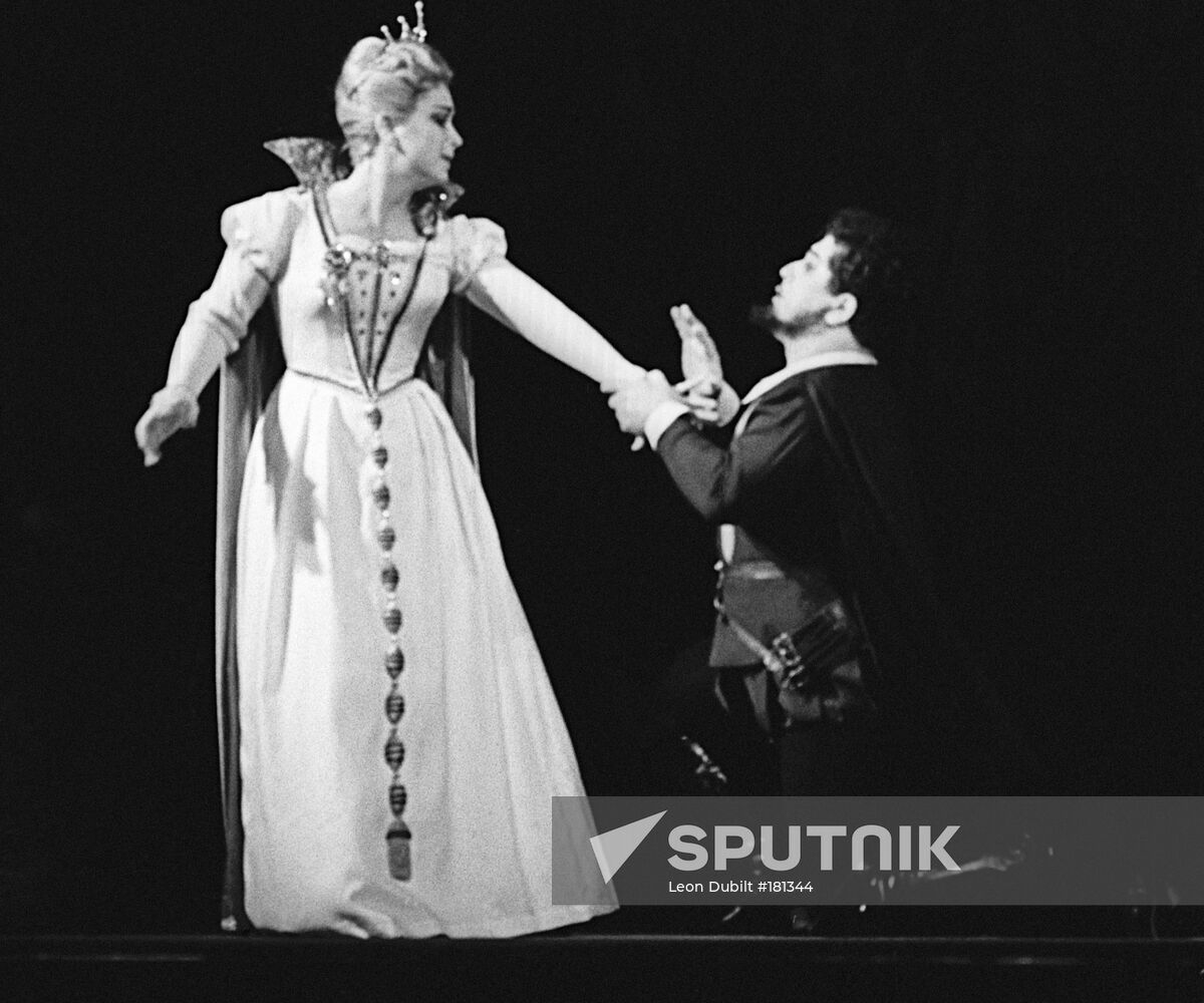 Bolshoi Theater "Don Carlos" Tamara Milashkina and Zurab Andzhap