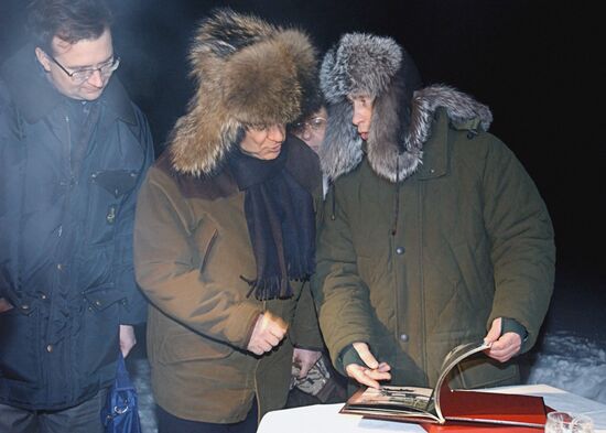 Putin Berlusconi meeting Zavidovo