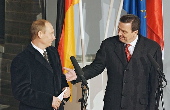 Putin, Schroeder, meeting, Germany