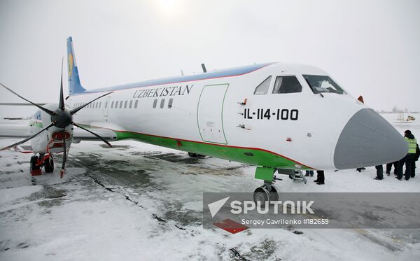 Il-114-100