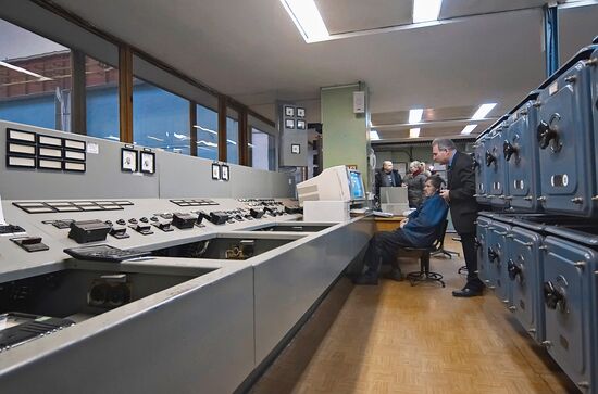 Testing new turbine-generator