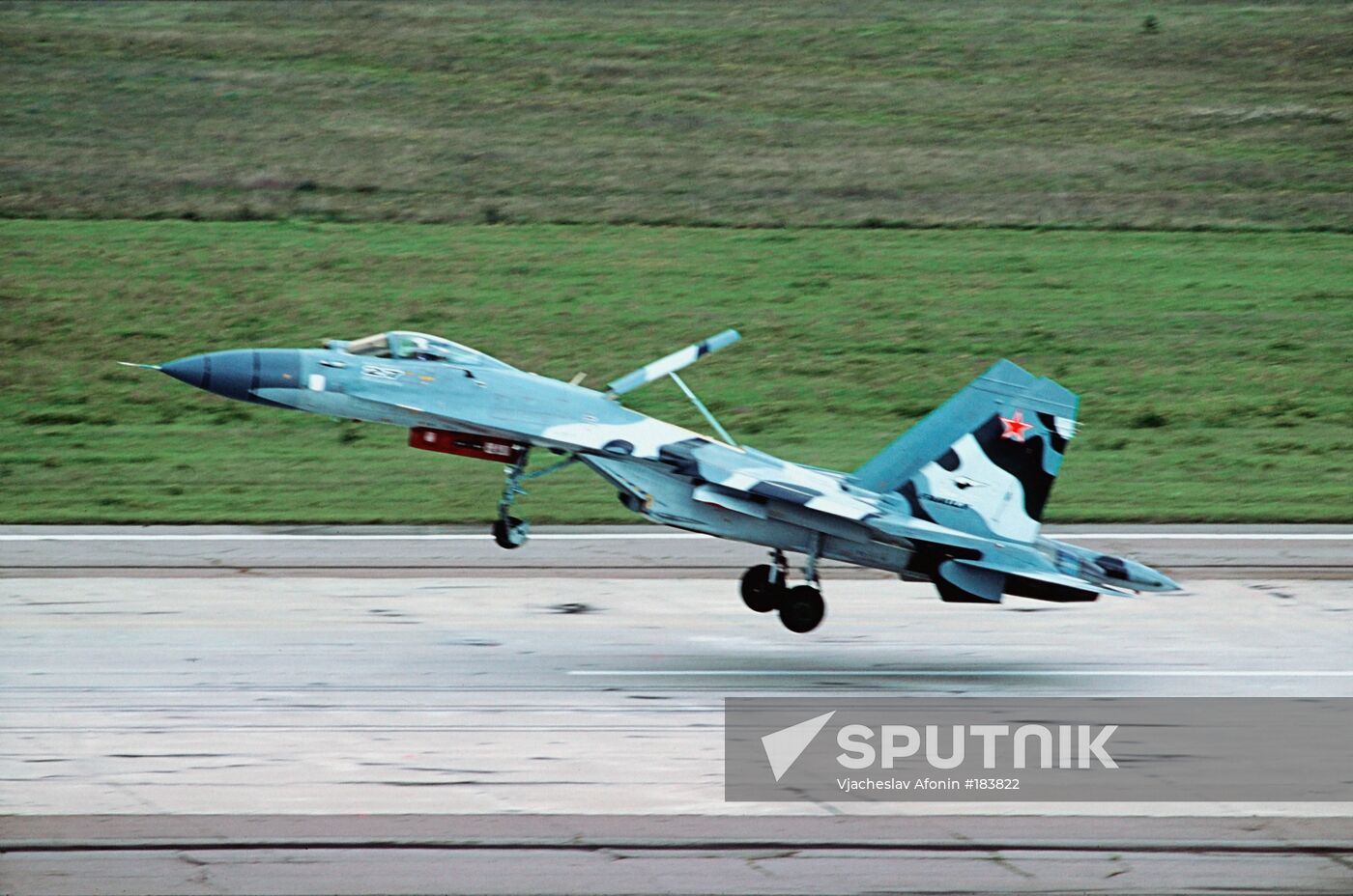 Su-30-MKI fighter flight