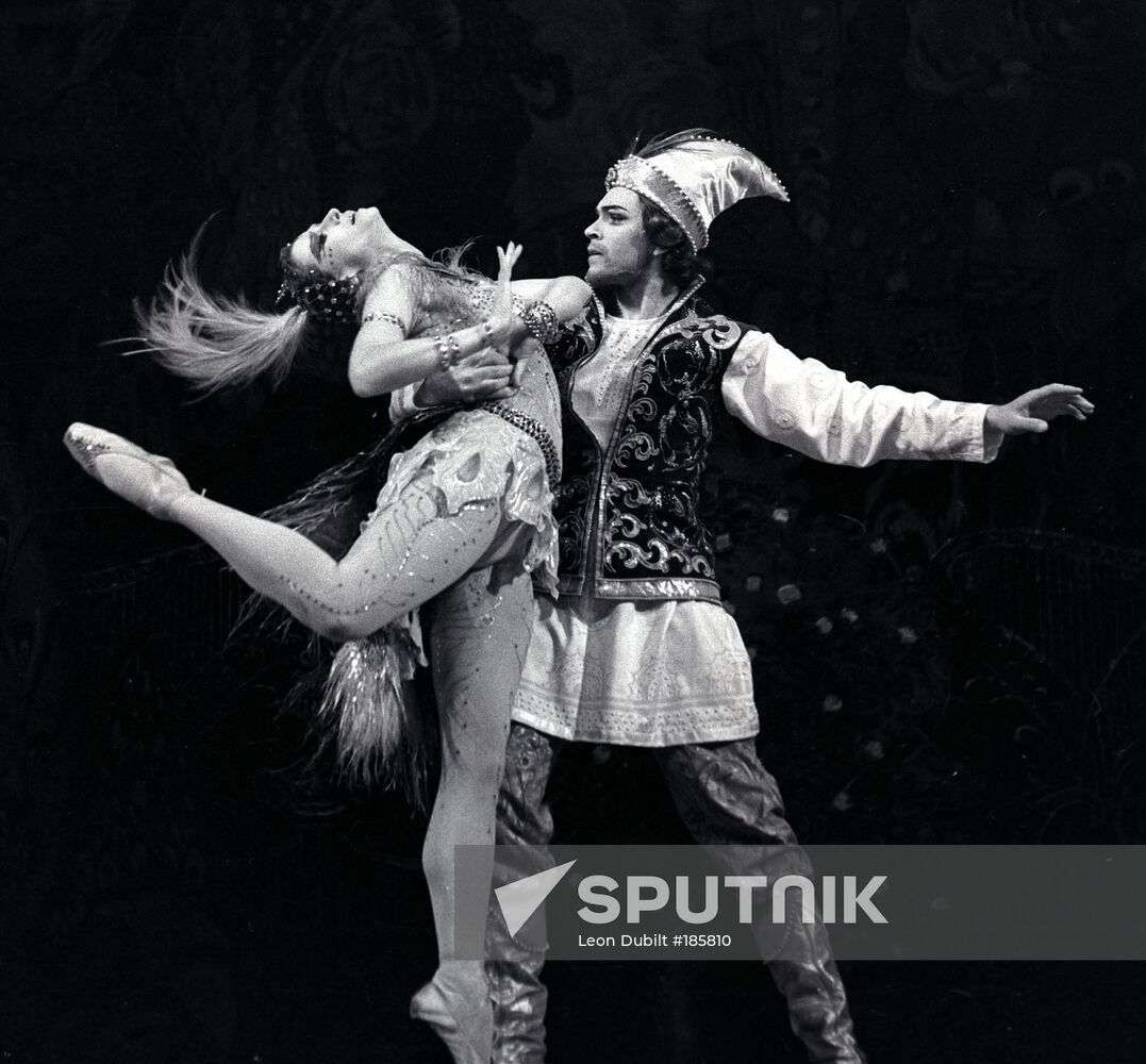 Bolshoi Theater "The Firebird" ballet Plisetskaya Fadeechev