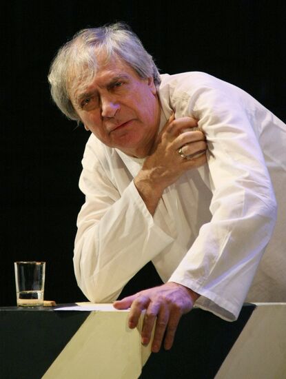 Play "The Inspector-General"