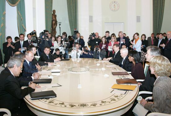 Vladimir Putin, Anatoly serdyukov, Robert Gates, Condoleezza Ric