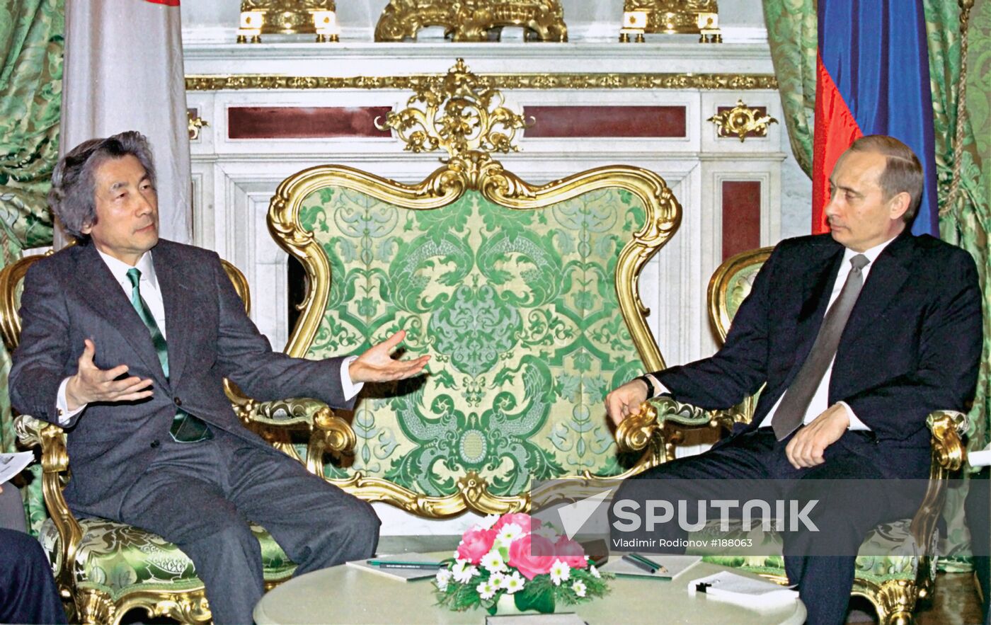 Putin Koizumi talks Kremlin 