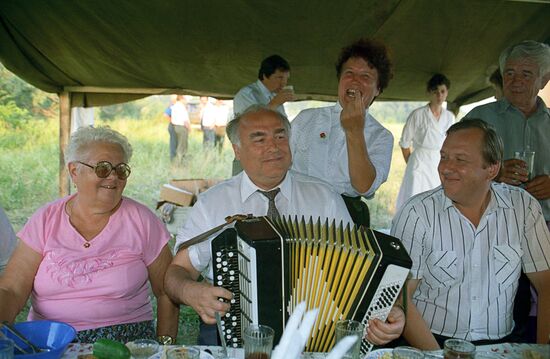 Chernomyrdin vacation