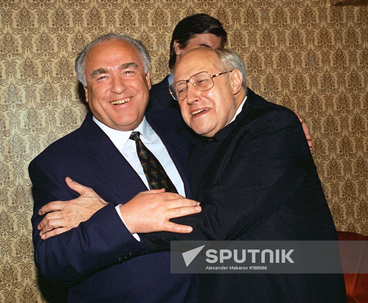 Chernomyrdin Rostropovich concert Orenburg