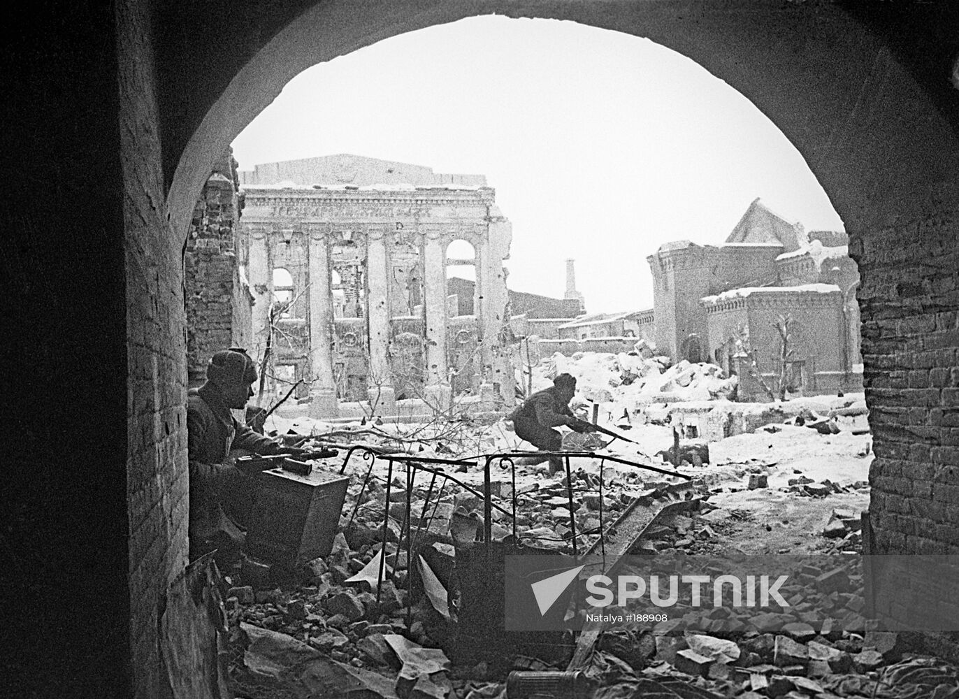 WWII Soviet Army Stalingrad street fighting
