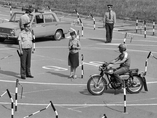 TEST TRAFFIC POLICE MOTORCYCLE MINSK
