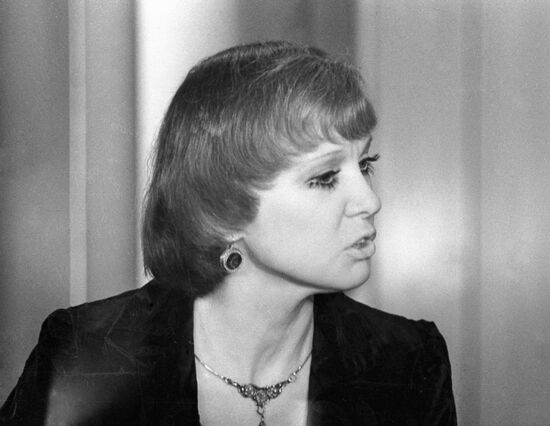ACTRESS GURCHENKO