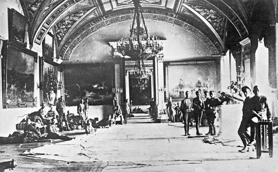 CADETS PROVISIONAL GOVERNMENT WINTER PALACE 