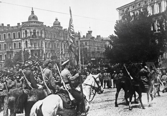 CAVALRY PARADE KIEV