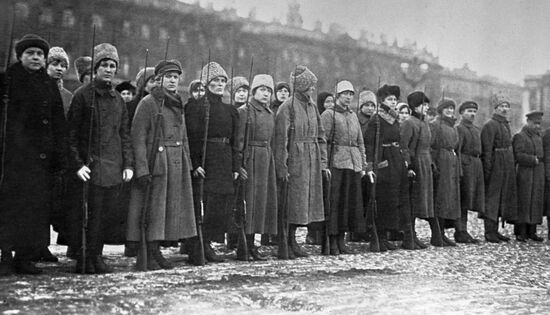 WOMEN'S SQUAD PETROGRAD