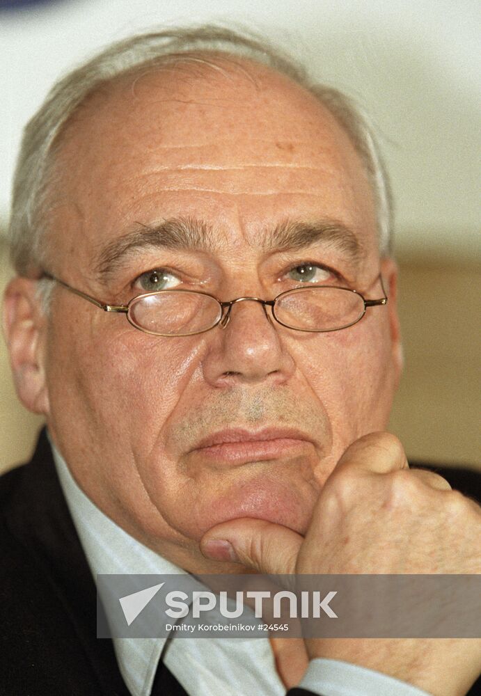 ANCHOR TV JOURNALIST POZNER