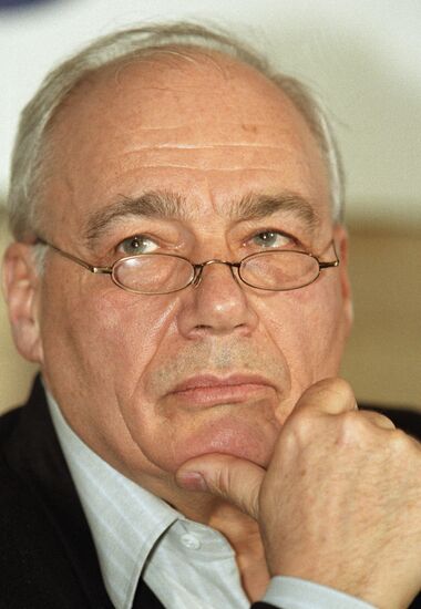ANCHOR TV JOURNALIST POZNER
