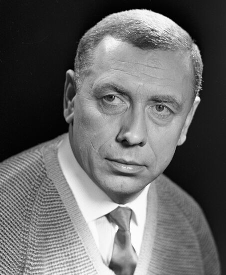 PAPANOV ACTOR