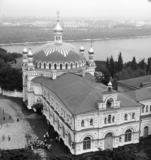 KIEV-PECHORA LAURA REFECTORY