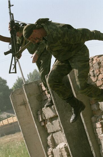 SOLDIERS EXERCISE 