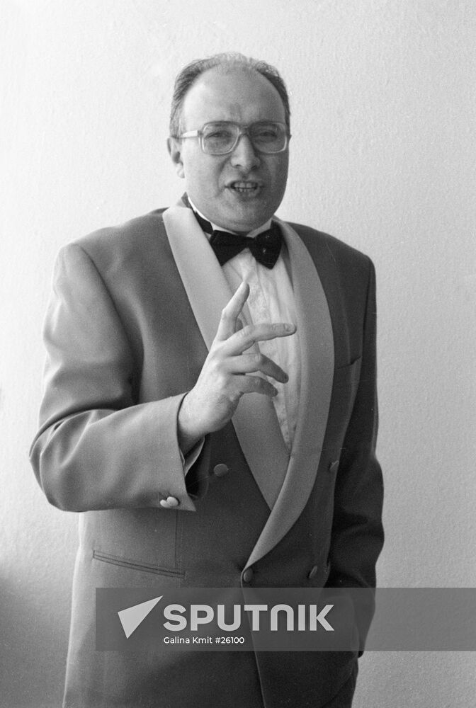 JOURNALIST GANAPOLSKY