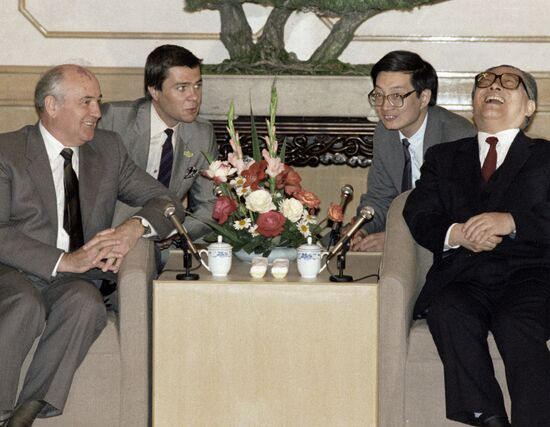 CHINE VISIT GORBACHEV MEETING JIANG ZEMIN