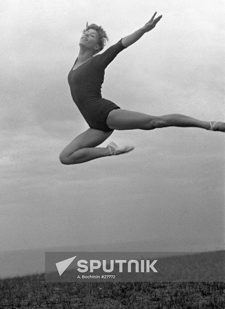 GYMNAST LATYNINA 