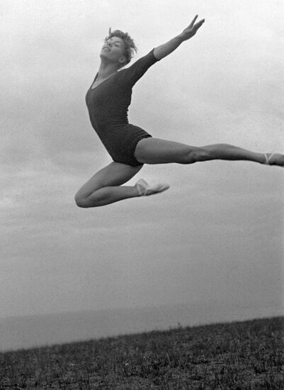 GYMNAST LATYNINA 