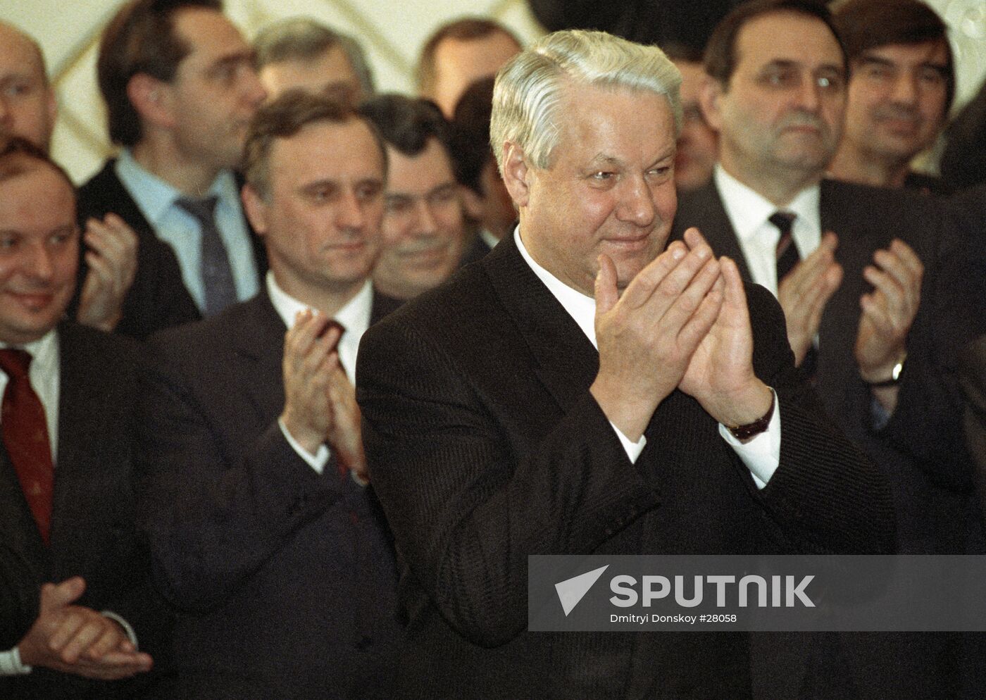 PRESIDENT RUSSIA YELTSIN APPLAUSE BURBULIS