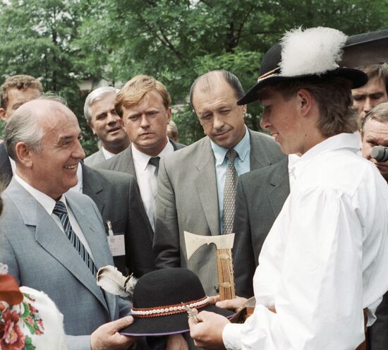 Gorbachev Poland