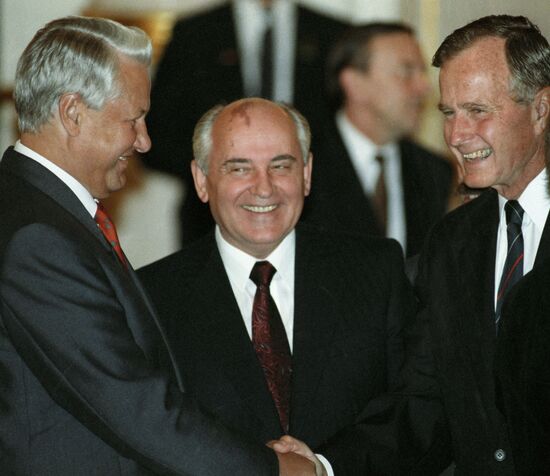 YELTSIN GORBACHEV BUSH 