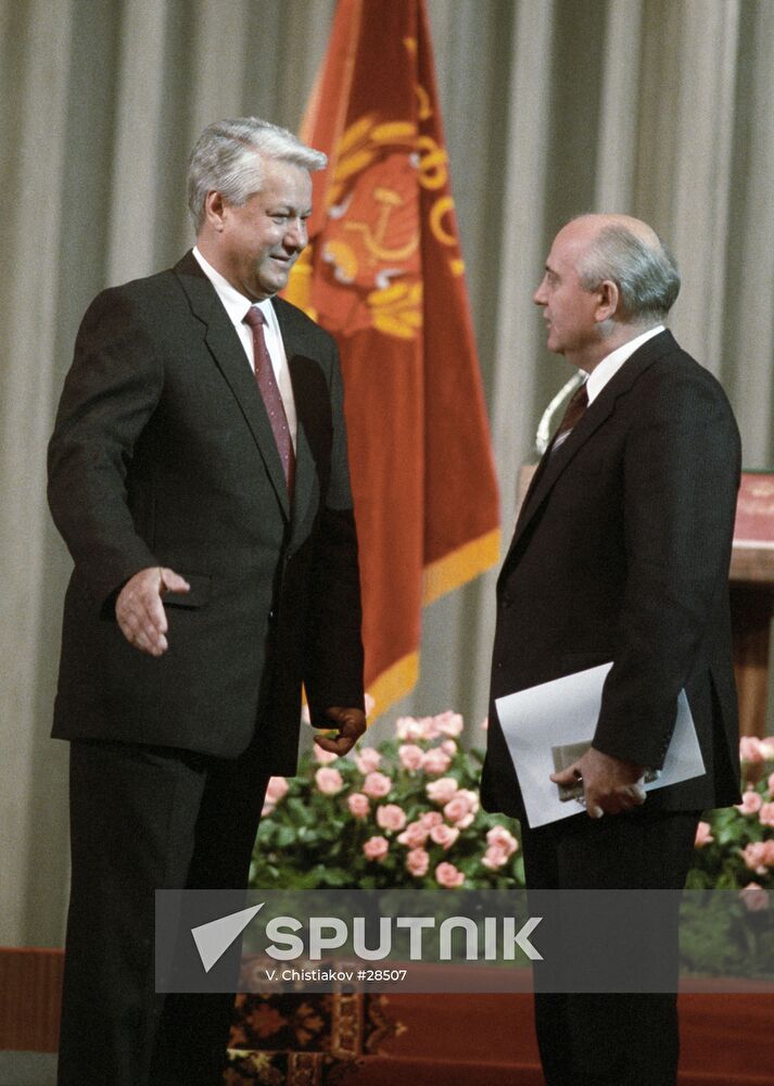 YELTSIN GORBACHEV CONGRATULATIONS ASSUMING OFFICE 
