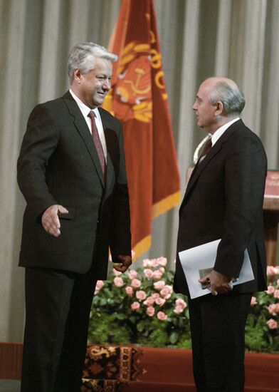 YELTSIN GORBACHEV CONGRATULATIONS ASSUMING OFFICE 