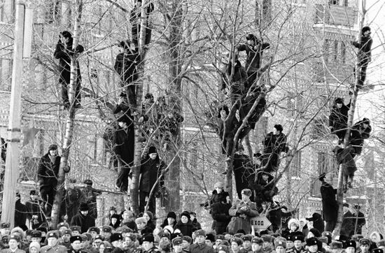 RESIDENTS TREES MONUMENT OPENING